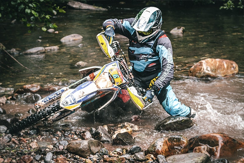 ejercicios-de-fuerza-en-casa-para-motocross-hard-enduro-enduro-mtb-y-deportes-off-road