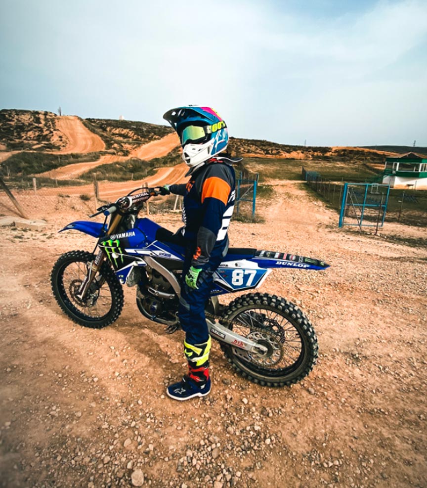 ana palomar powering offroad amateur rider 2