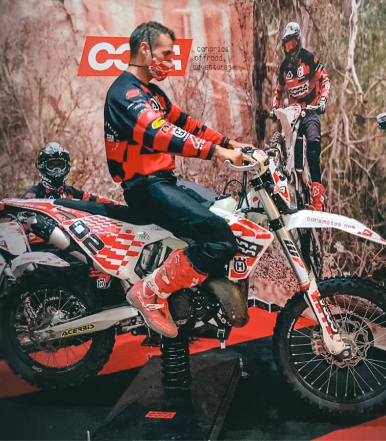 josias santana tecnica postura en moto sentado